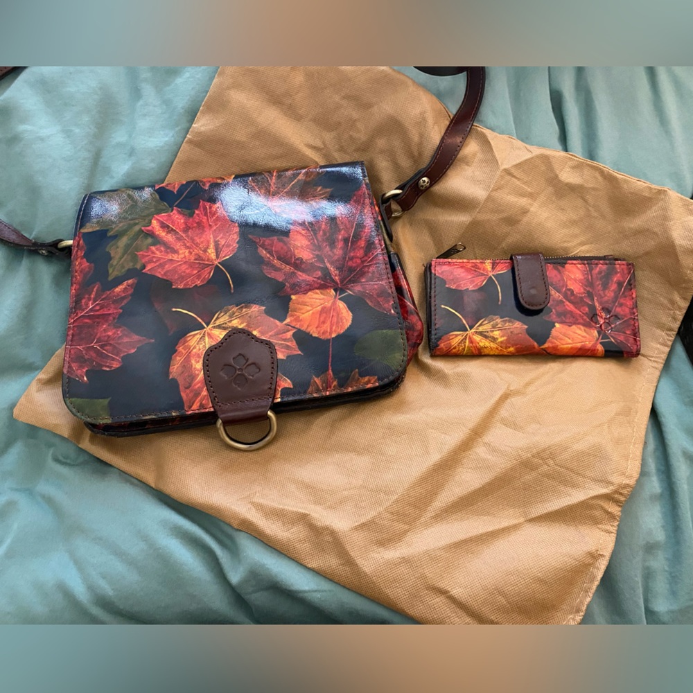 Patricia Nash Ilina Crossbody Maple Leaves with wallet